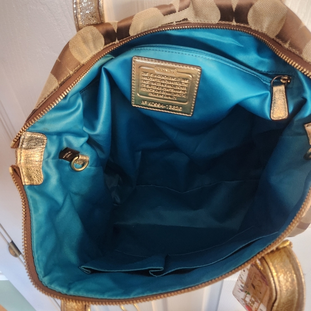 Coach Poppy Op Art Lured Glam Logo Tote Bag Gold Metallic Shimmer 2 Hang Tags - Picture 8 of 9